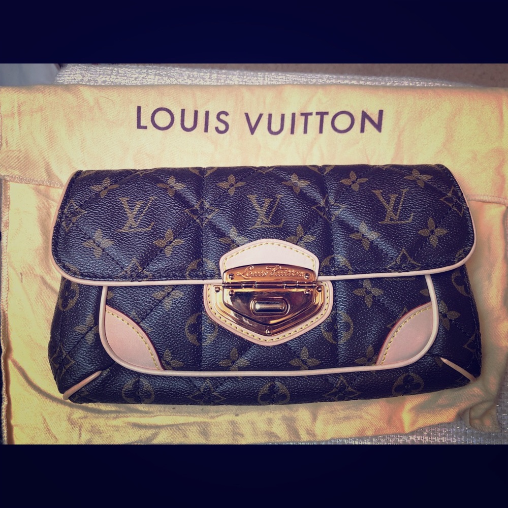 Louis Vuitton Etoile Clutch